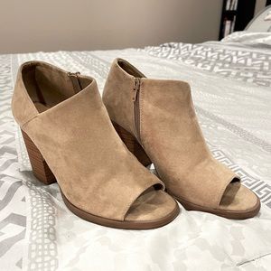 Ankle boots size 8